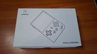 Consola Anbernic RG35XX+microSD 64 GB+Funda