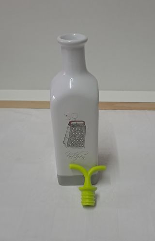 Oliera in ceramica con tappo in silicone