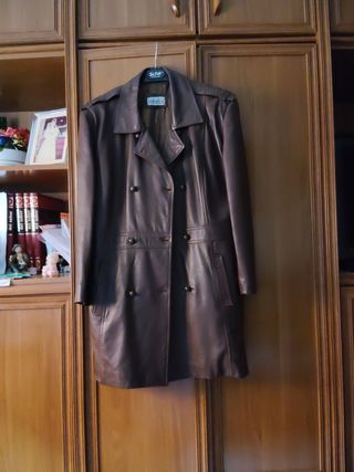 Chaqueta de cuero marrón