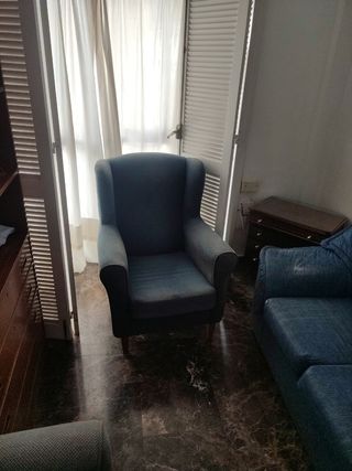 Mesa y sillas de salón comedor, sofá, aparador