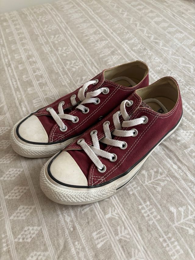 Zapatillas Converse granates talla 36.5