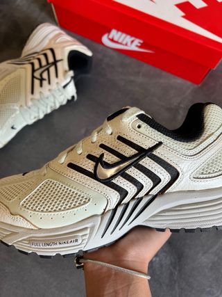 Nike Air pegasus 2005 Beige/Negro