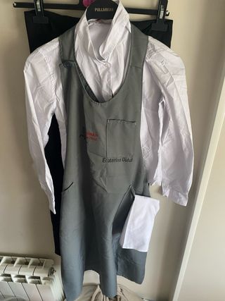 Uniforme FP Restauración Gris y Blanco