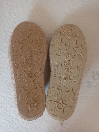 Zapatos de vestir para niño color beige