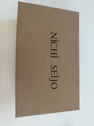 Salón  NICHI SEIJO Color plomo metalizado. T.38