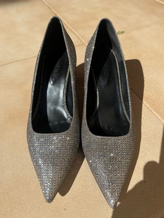 Salón  NICHI SEIJO Color plomo metalizado. T.38