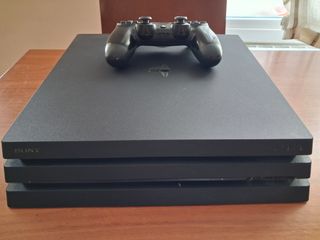 PS4 Pro 1TB + Mando Negro