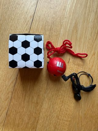 Radio con forma de pelota de fútbol