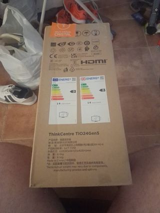 Monitor Lenovo ThinkCentre TIO24Gen5 23.8 pulgadas