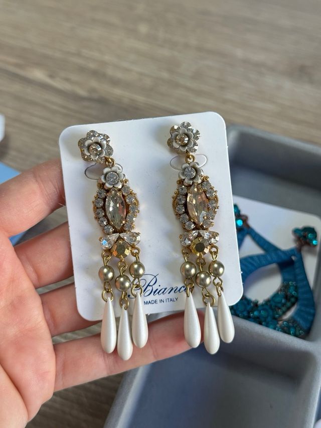 Lotto di 9 coppie di orecchini