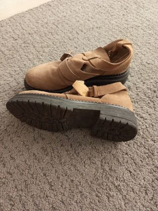 Zapatos de ante con hebilla