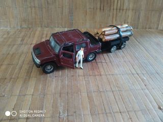 Coche Hummer pickup , remolque. Y figura esc 1,43