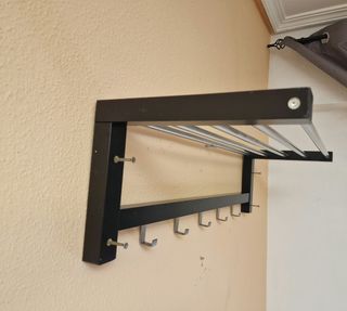 Perchero y Banco-Zapatero serie TJUSIG de Ikea