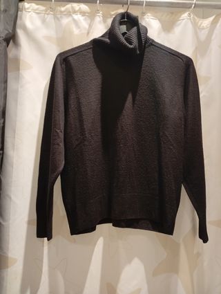 Jersey Cuello Alto Negro