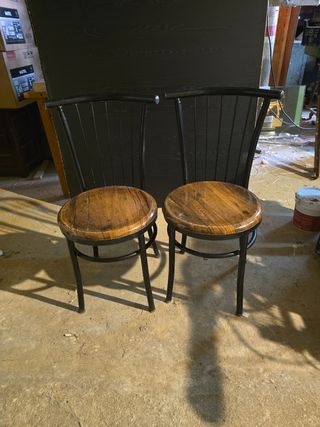 Juego de 4 Sillas de Madera y Metal por unidad