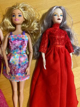 Muñecas articuladas estilo Barbie
