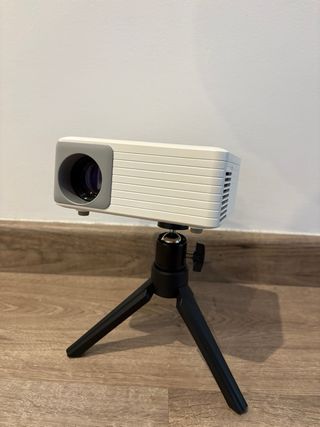 Mini proyector Akiyo portátil blanco