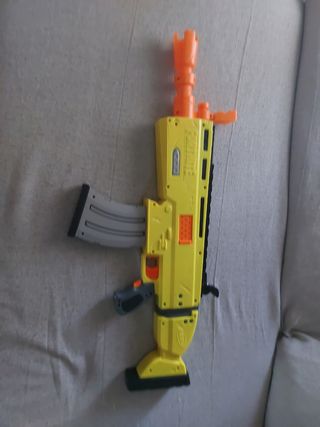 Pistola Nerf Fortnite Amarillo
