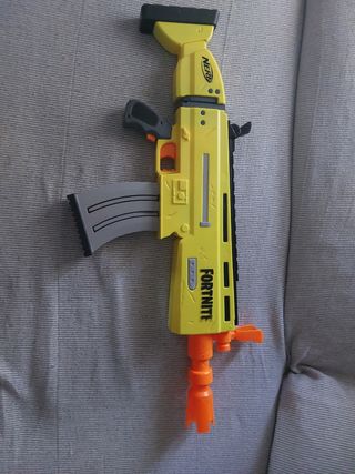 Pistola Nerf Fortnite Amarillo