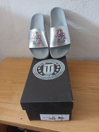 Chanclas The Untouchables Plata Talla 41