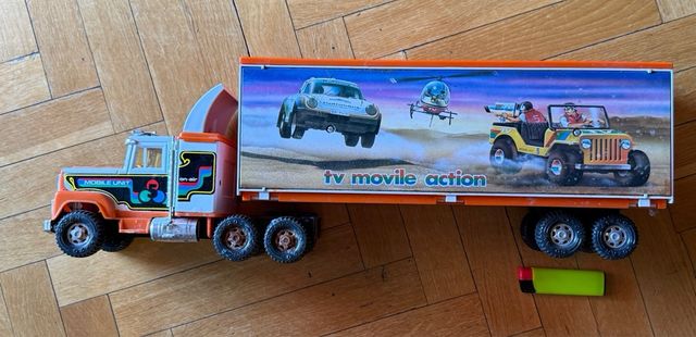 Camión y Remolque Movile Action marca :GOZAN