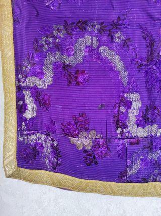 Paño litúrgico espolinado morado