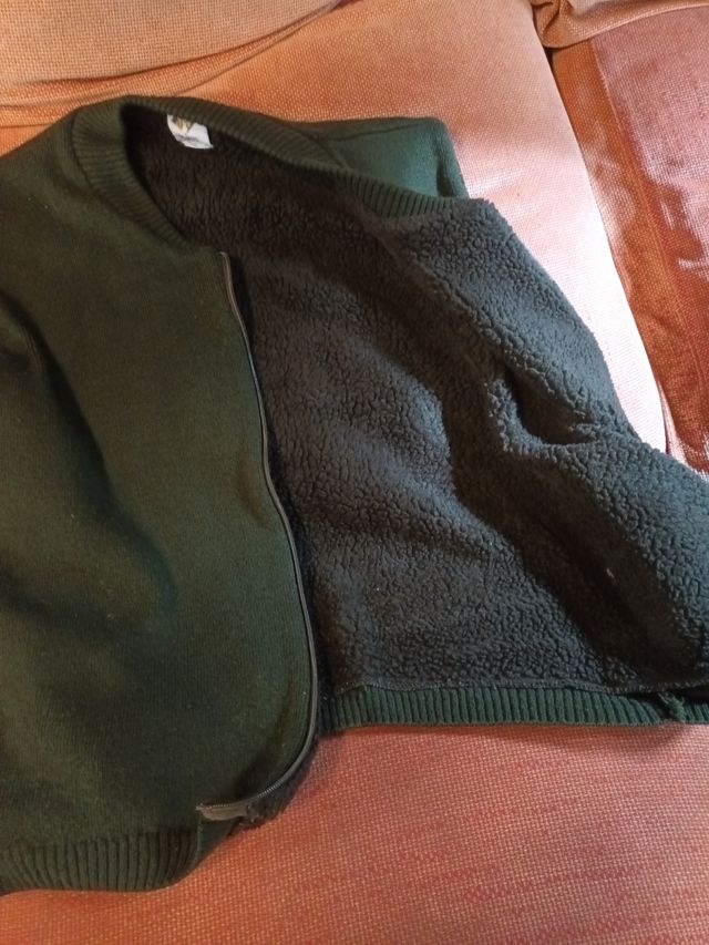 Chaleco de punto con ciervo