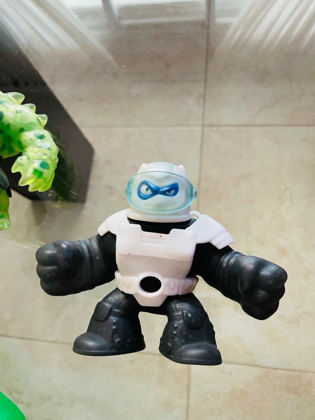 Figuras elásticas Goo Jit Zu