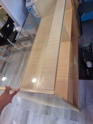 Mostrador y recibidor de productos