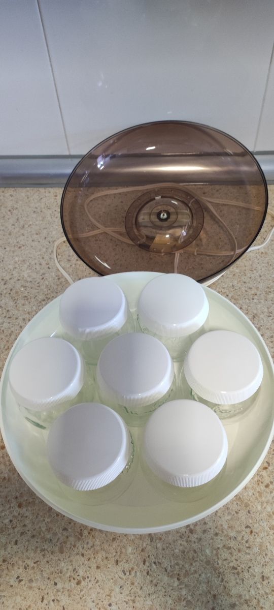 Yogurtera Moulinex con 6 tarros