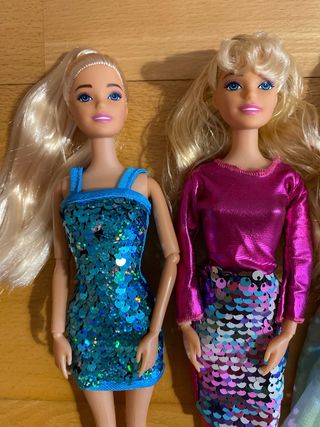 4 Muñecas Articuladas Estilo Barbie