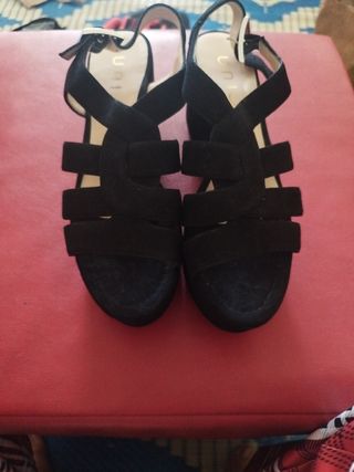 Sandalias Unisa Negras Plataforma Tiras
