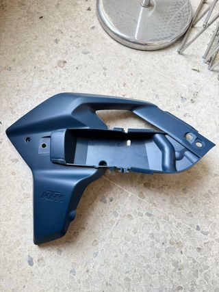 Cacha lateral KTM 690 SMC R Izquierda