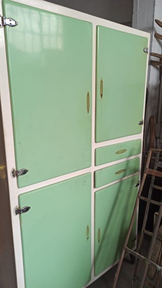 Se vende Alacena vintage verde y blanca 150€