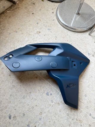 Cacha lateral derecha KTM 690 SMC R