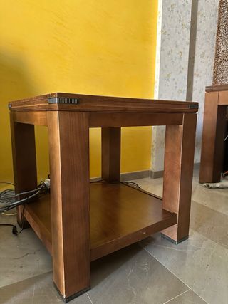 Mesita de salón de madera y cristal
60x60