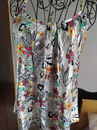 Top de raso estampado