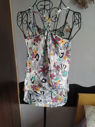 Top de raso estampado