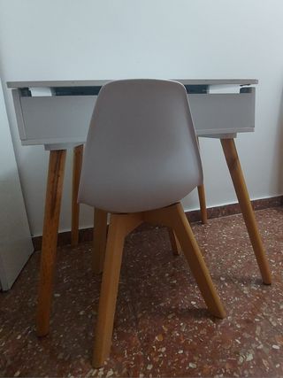 Pupitre con silla