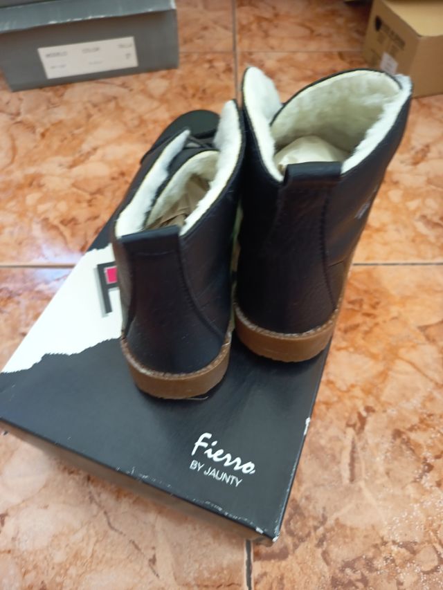 Botas Safari fierro Talla 35 Negras