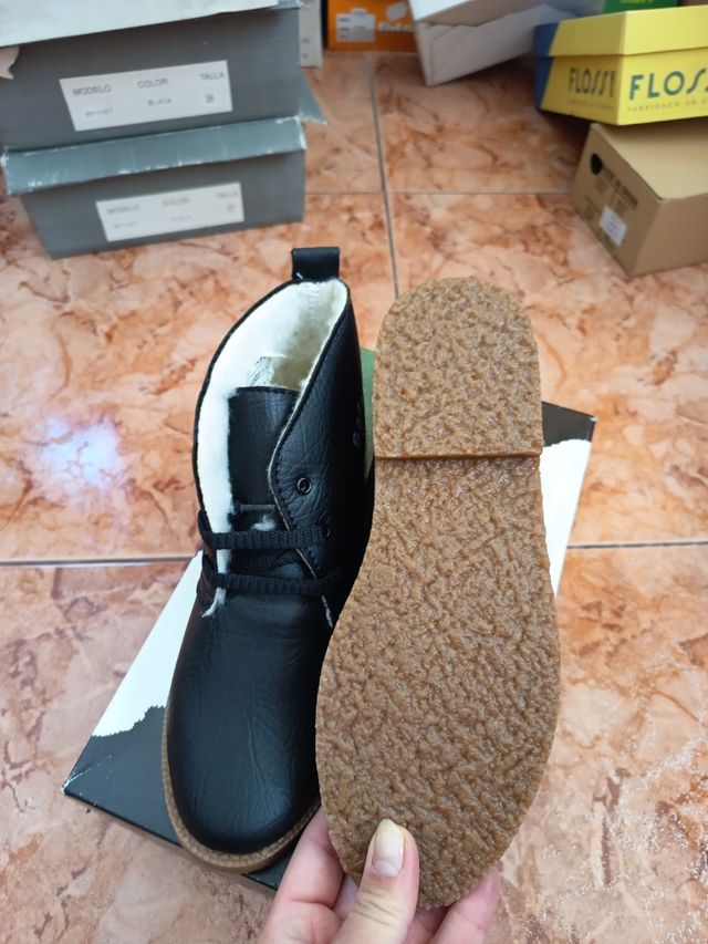 Botas Safari fierro Talla 35 Negras