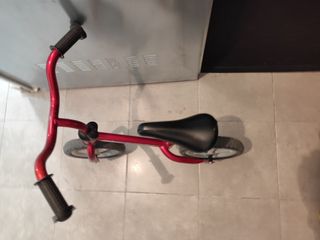 Bici sin pedales Chicco Roja