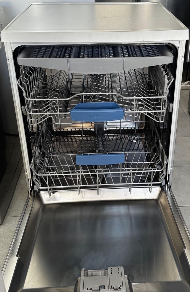 LAVAVAJILLAS MARCA BOSCH SILENCEPLUS EN INOX