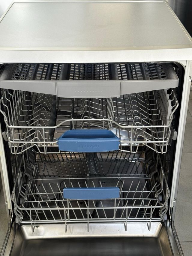 LAVAVAJILLAS MARCA BOSCH SILENCEPLUS EN INOX