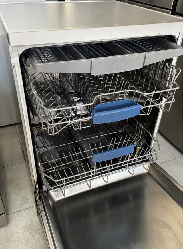 LAVAVAJILLAS MARCA BOSCH SILENCEPLUS EN INOX