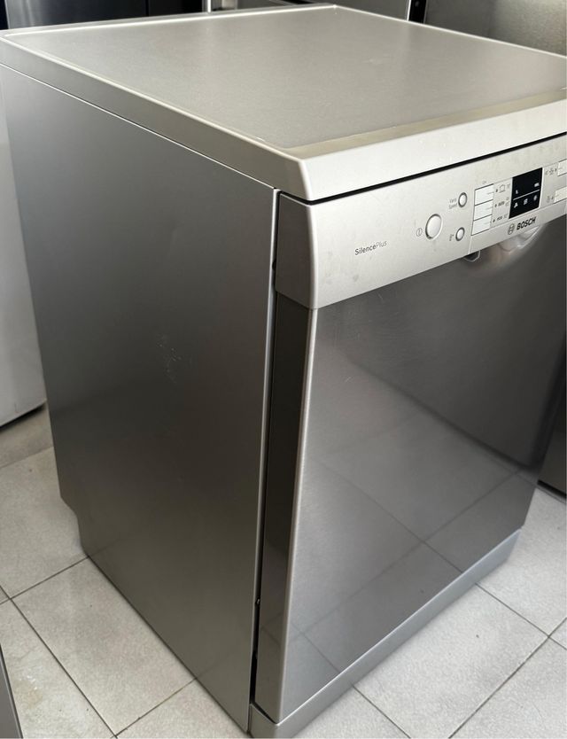 LAVAVAJILLAS MARCA BOSCH SILENCEPLUS EN INOX