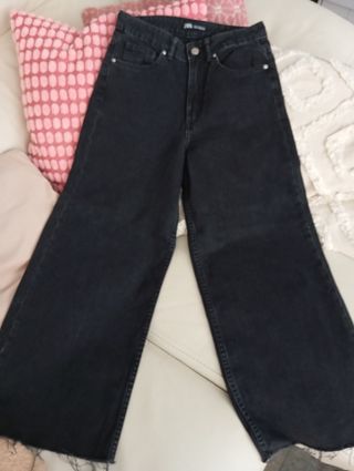 Pantalones vaqueros ZARA pata elefante