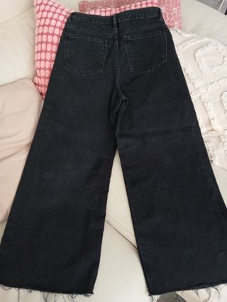 Pantalones vaqueros ZARA pata elefante