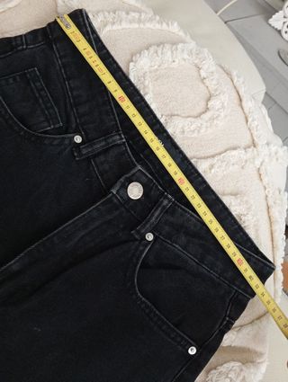 Pantalones vaqueros ZARA pata elefante