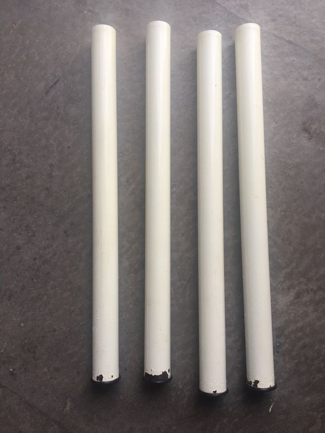 4 Patas Metálicas Blancas para Mesa